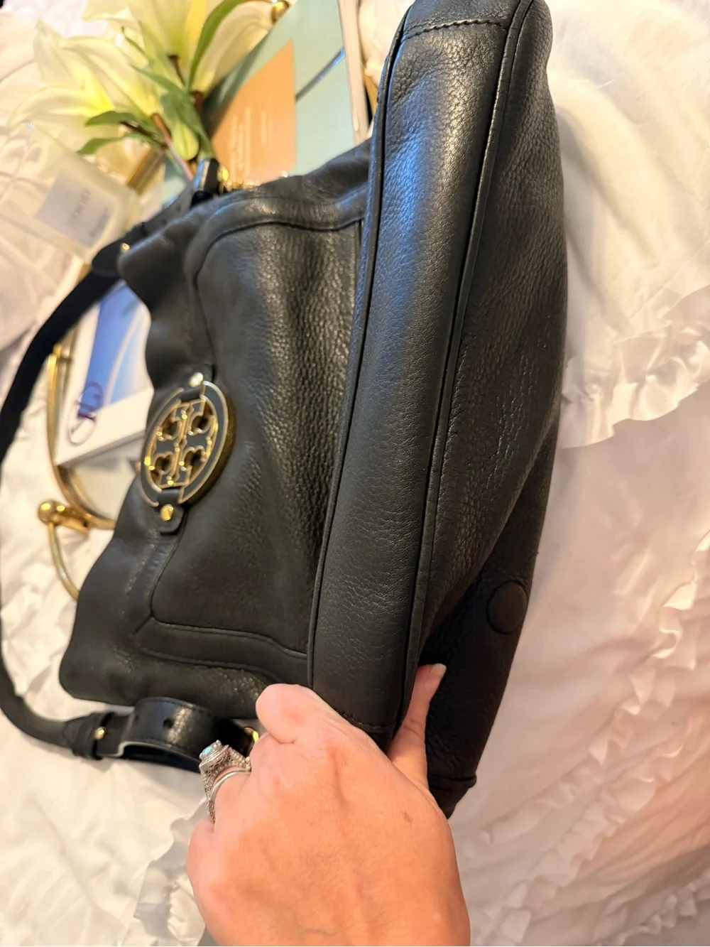 Tory Burch Leather Amanda Classic Hobo